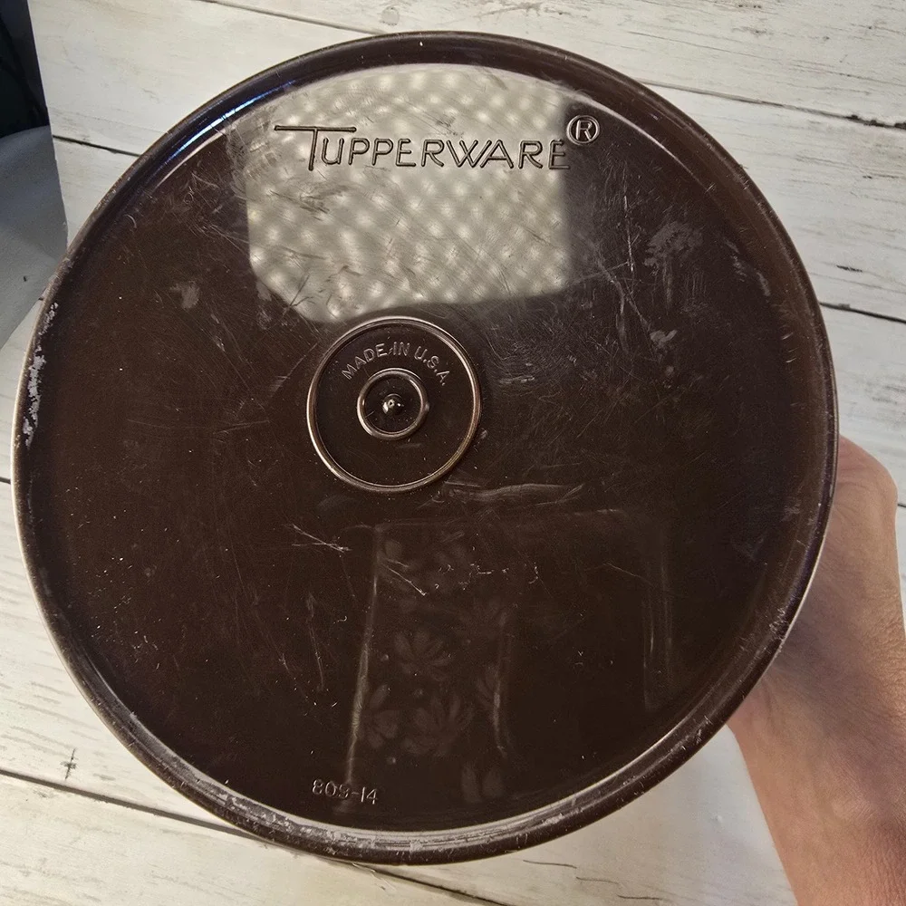 Vintage Tupperware Servalier Brown Canister Sunburst Lid Leaf 809-14 USA Made